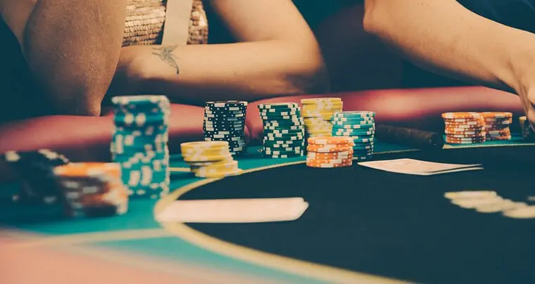 Discover the secrets of Omaha Hi/Lo Poker and learn how to play, master the game, and win big. Join the thrilling journey of this popular poker variant.